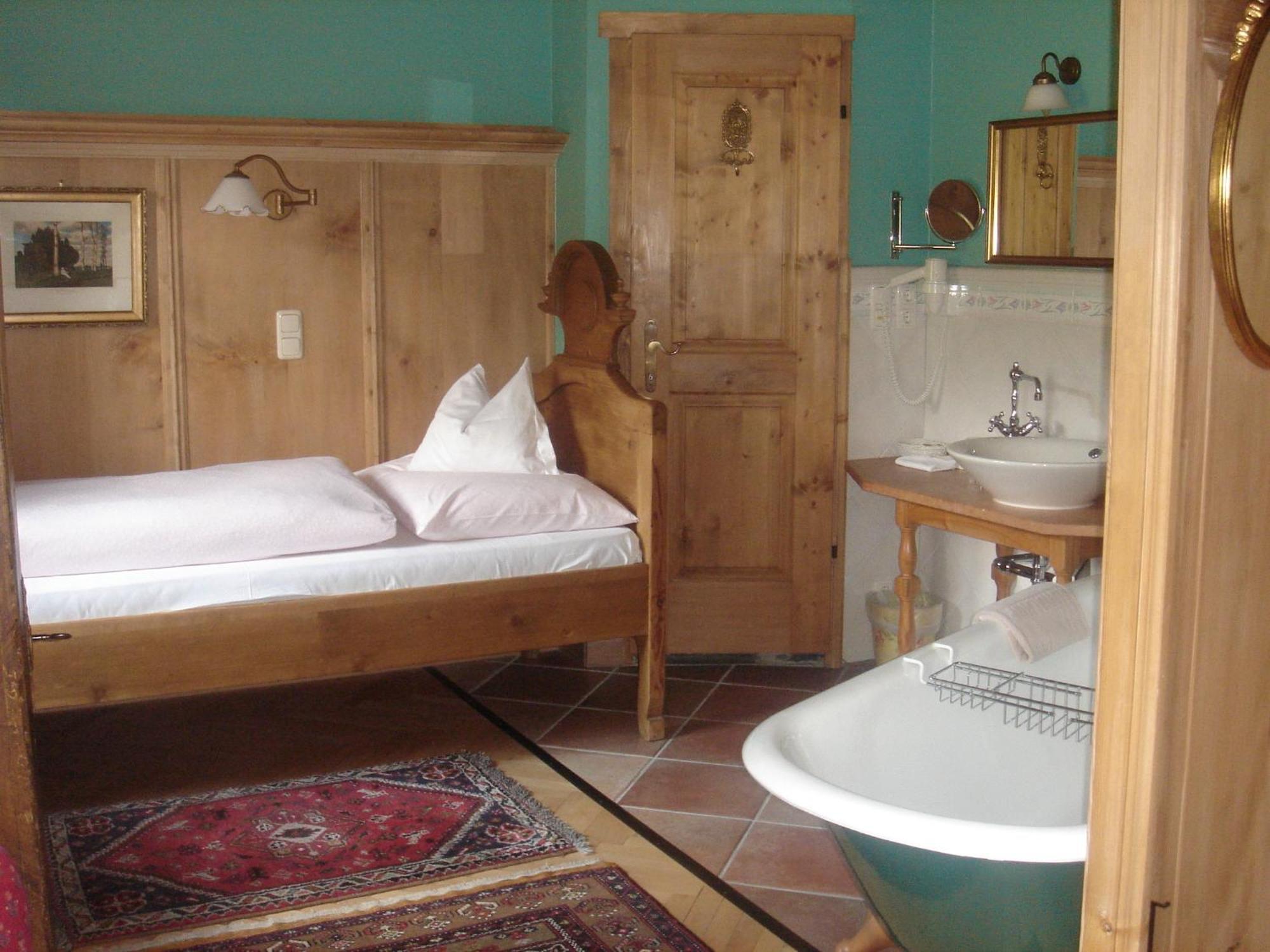 Romantikhotel Almtalhof Grünau im Almtal Quarto foto